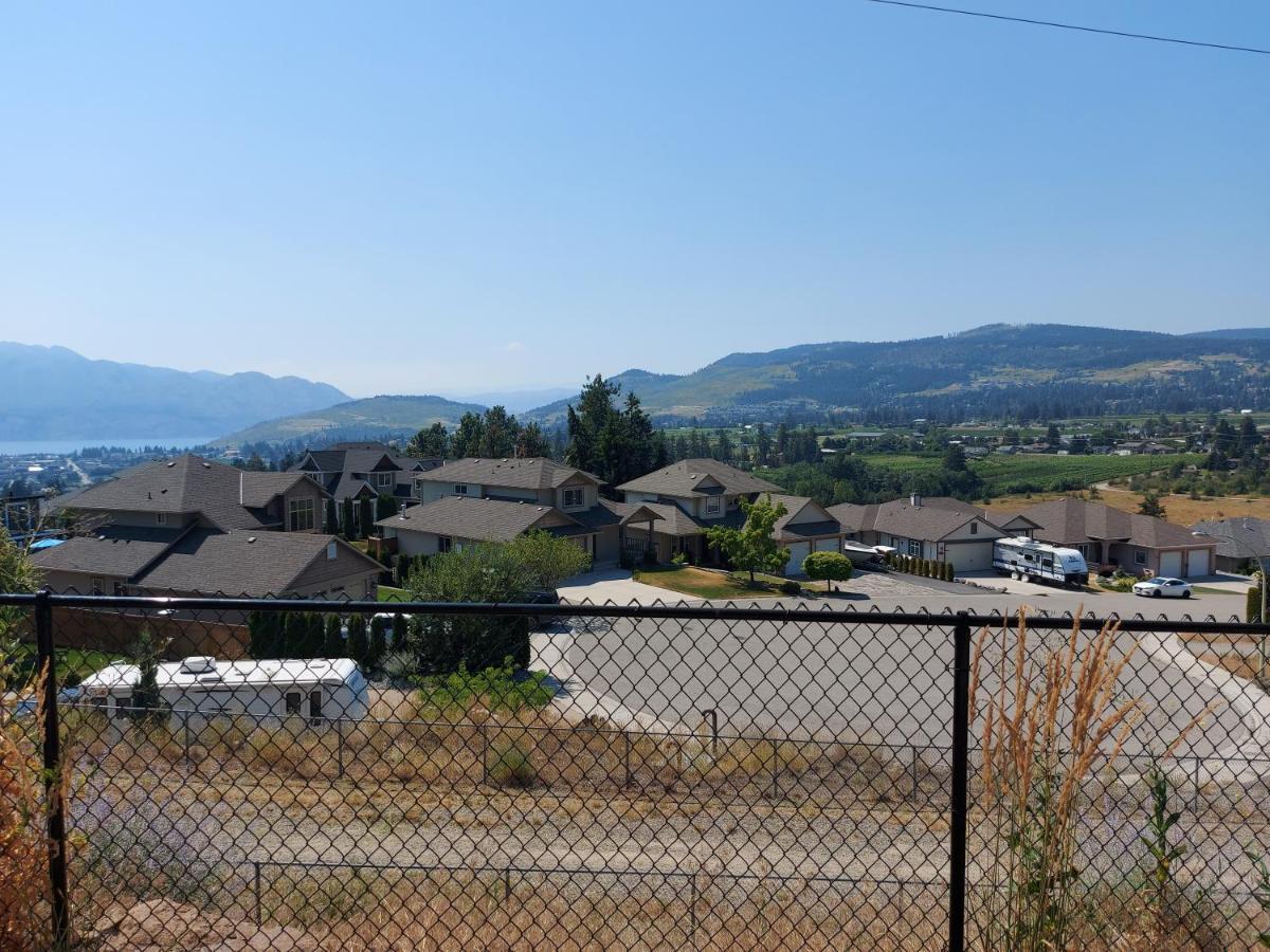 Peaceful And Spacious Lake View West Kelowna Kültér fotó
